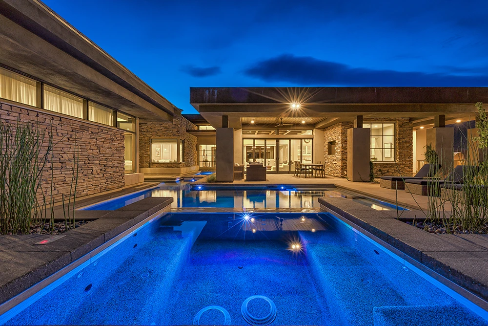 House with a nice swimming pool - Watters Aquatech
